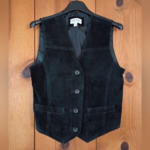 NWOT Kathy Ireland Sportswear Suede Button Down Vest
